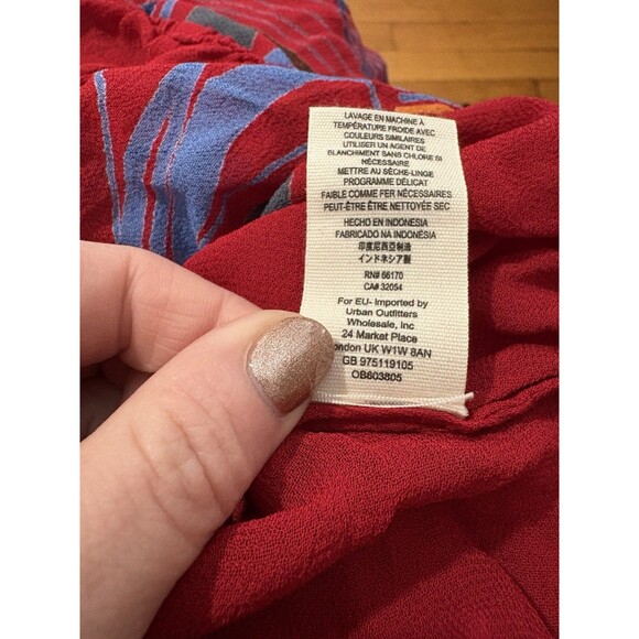 Free People Size M Beneath The Sea Top Red Floral - Picture 7 of 7